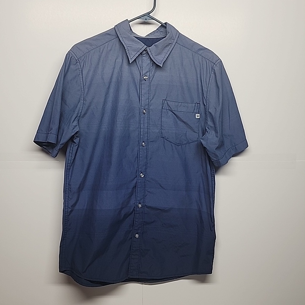 Marmot made in India sz M mens button down shirt sleeve blues shirt